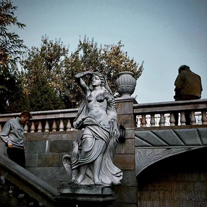 国产成人三级网址
